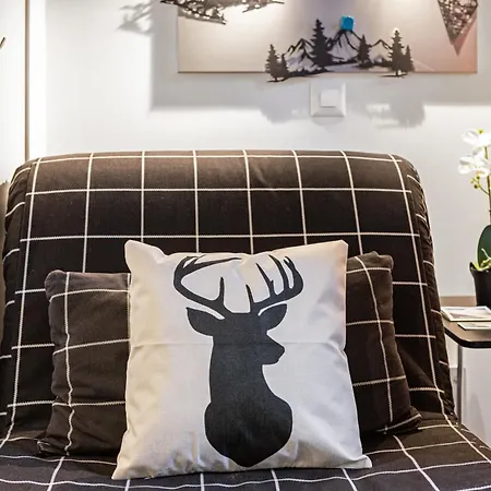 Appartement Bergstudio I I Laax I I Caumasee